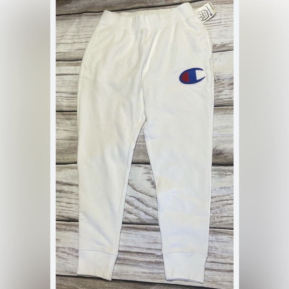 Champion Man Reverse Weave Jogger white LARGE NWT. Condition is New with tags